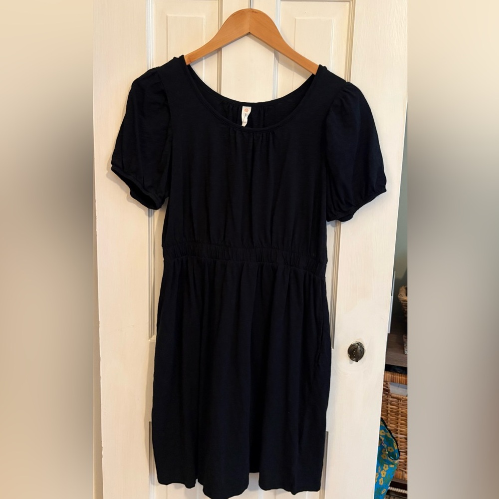 Simple cotton Black Short Sleeve puff sleeved Dress size small